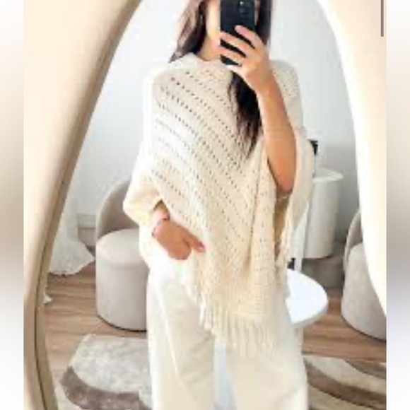 Sweaters - Women’s Cream Color Knit Poncho